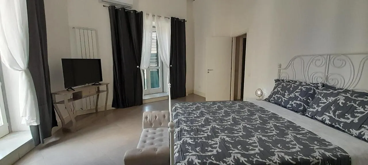 Ballarhouse Palermo 0*,  Italy